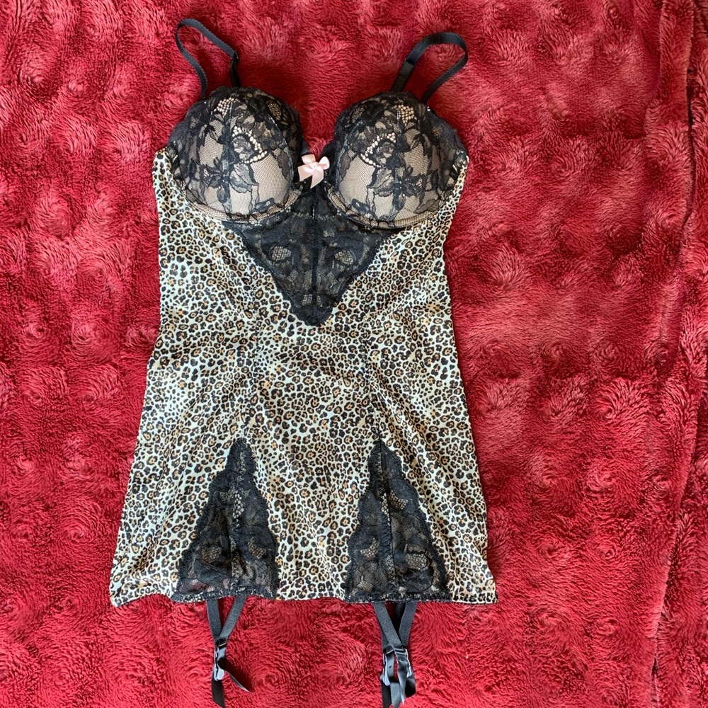 Victoria’s Secret leopard bustier/corset w garters